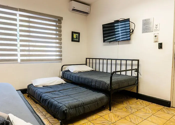 Habitaciones Privadas Con Bano Propio En Una Zona Segura Y Centrica De Guadalajara.